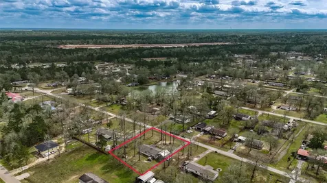 21631 County Road 37492 Cleveland TX 77327