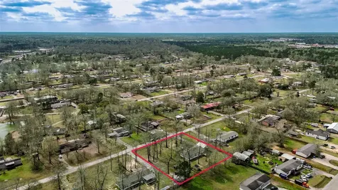 21631 County Road 37492 Cleveland TX 77327