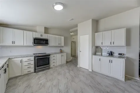 21631 County Road 37492 Cleveland TX 77327