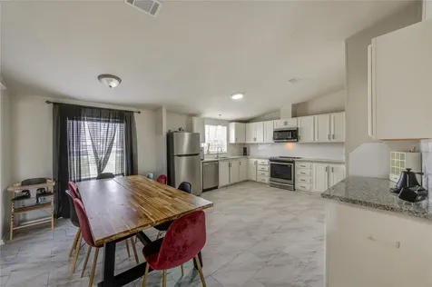 21631 County Road 37492 Cleveland TX 77327