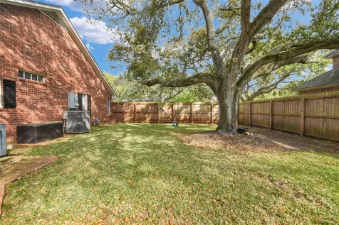 52 Dewberry Court Lake Jackson TX 77566