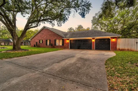 52 Dewberry Court Lake Jackson TX 77566