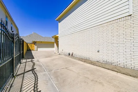 16602 Blue Vista Drive Houston TX 77095