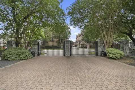 5616 Dolores Street Houston TX 77057