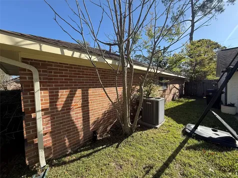 2610 Rosefield Drive Houston TX 77080