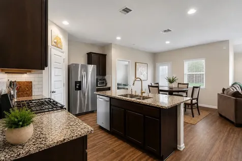 927 Petunia Falls Lane Rosharon TX 77583