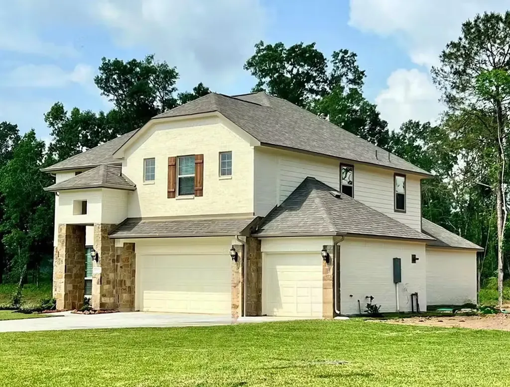 4037 Road 66124 Dayton TX 77535