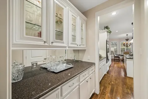 3411 Banbury Place Houston TX 77027