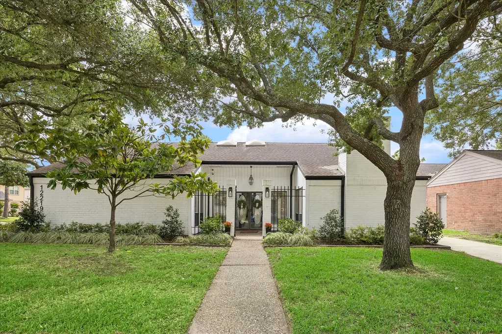 12219 Rocky Knoll Drive Houston TX 77077
