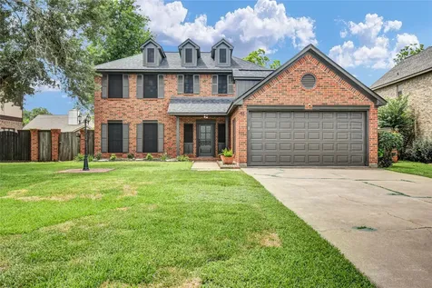 55 Sweetleaf Court Lake Jackson TX 77566