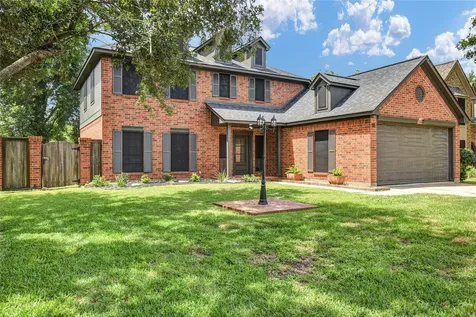 55 Sweetleaf Court Lake Jackson TX 77566