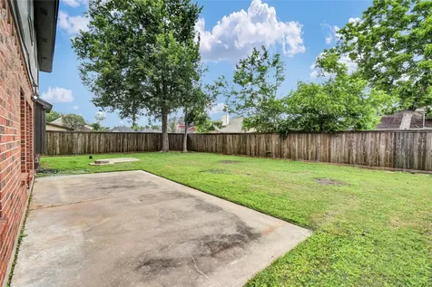 55 Sweetleaf Court Lake Jackson TX 77566