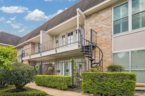 2238 S Piney Point Road 204 Houston TX 77063