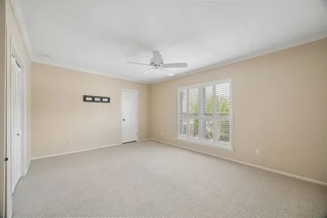 2238 S Piney Point Road 204 Houston TX 77063