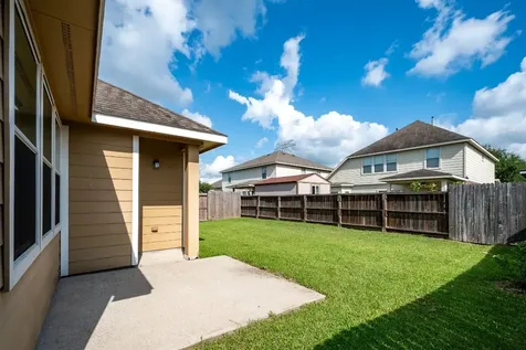 10019 Lynnwood Drive Baytown TX 77521