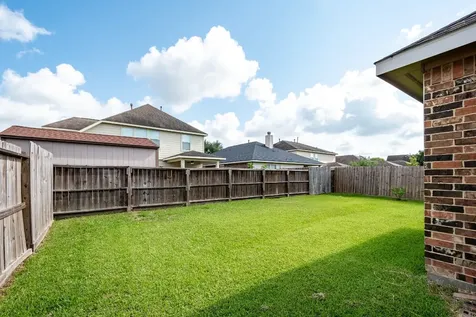 10019 Lynnwood Drive Baytown TX 77521