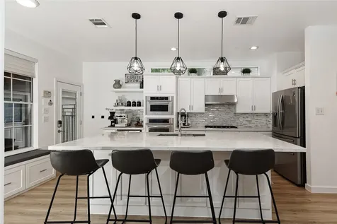 22 Classic Oaks The Woodlands TX 77382