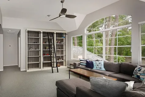 22 Classic Oaks The Woodlands TX 77382