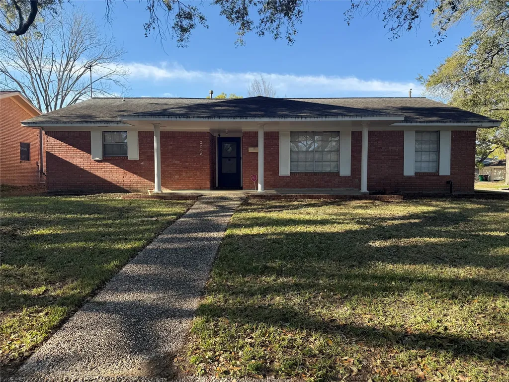 2206 Palomar Street Baytown TX 77520