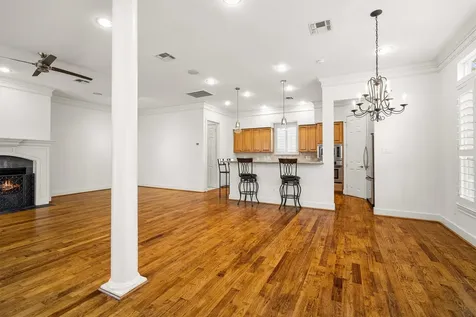 5507 Val Verde Street Houston TX 77056