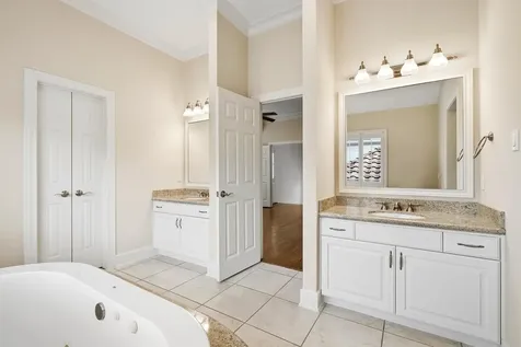 5507 Val Verde Street Houston TX 77056