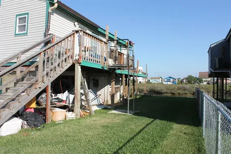 7115 W Hunter Drive Hitchcock TX 77563