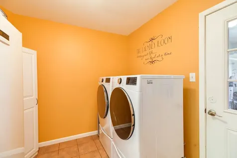 5373 County Road 898 West Columbia TX 77486
