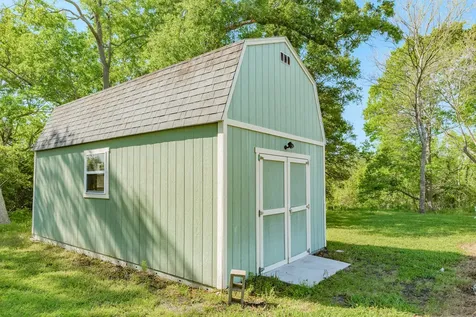 5373 County Road 898 West Columbia TX 77486