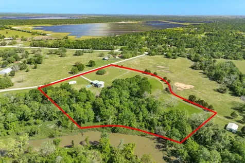 5373 County Road 898 West Columbia TX 77486