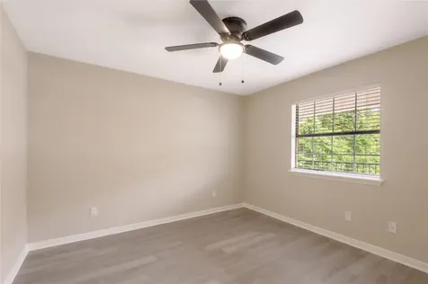 600 Palm Street 13 Huntsville TX 77340