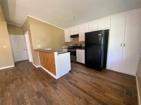 28613 Netawaka Huntsville TX 77340
