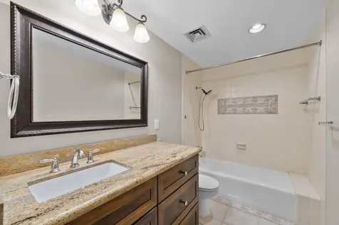 14 Greenway Plaza 17q Houston TX 77046