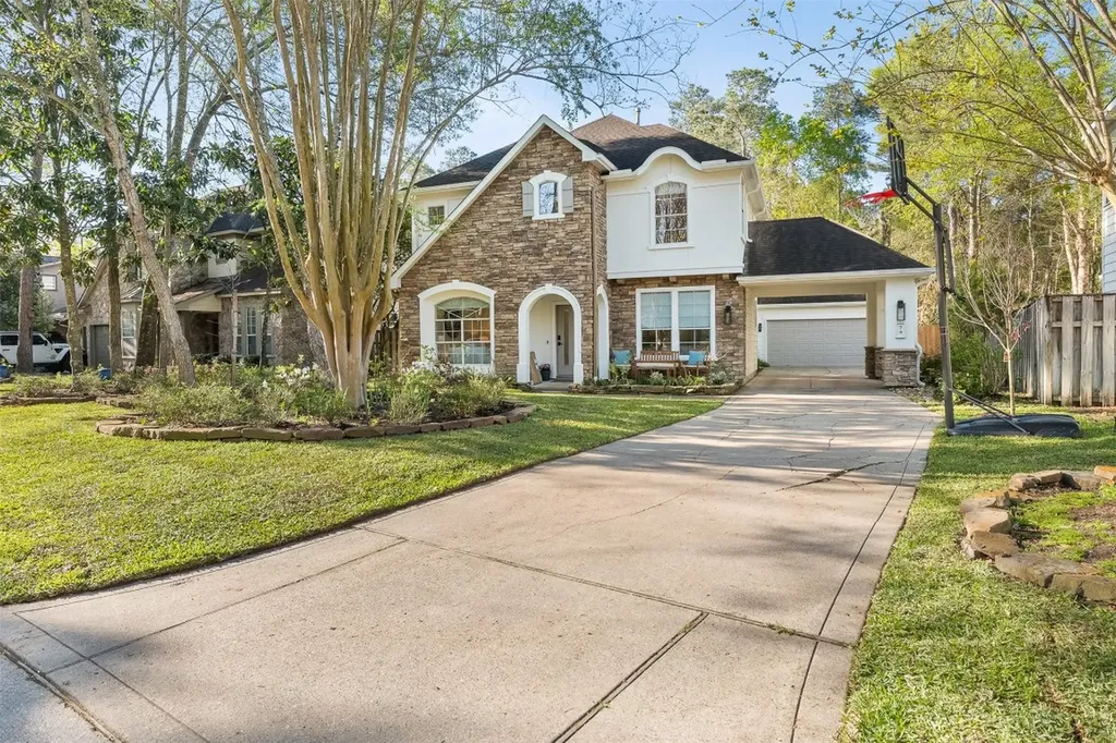 79 Crisp Morning The Woodlands TX 77382