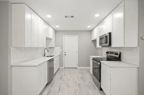 618 Hoffman Street Houston TX 77020