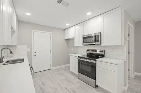 618 Hoffman Street Houston TX 77020