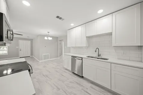 618 Hoffman Street Houston TX 77020