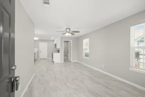 618 Hoffman Street Houston TX 77020