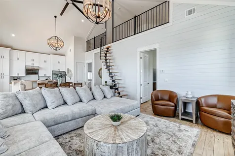 1395 Keith Avenue Gilchrist TX 77617