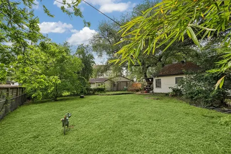 5541 Jessamine Street Houston TX 77081