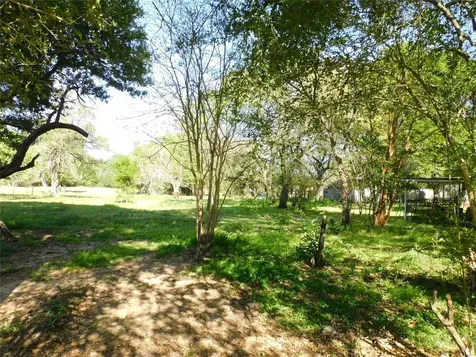 1215 N Meyer Street Sealy TX 77474