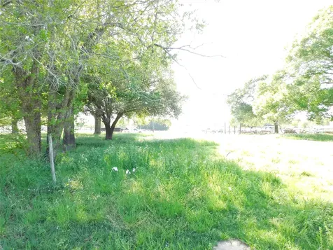 1215 N Meyer Street Sealy TX 77474