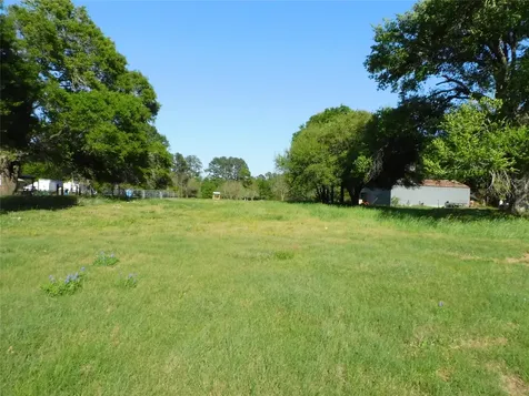 1215 N Meyer Street Sealy TX 77474