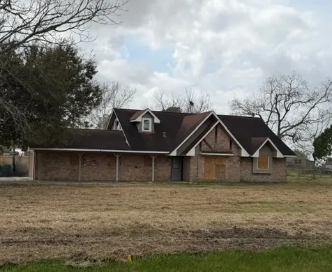 2506 Loch Lomond Street Highlands TX 77562