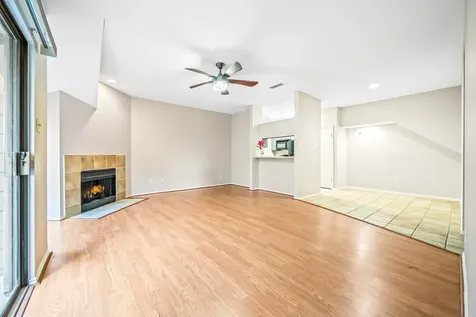 2023 Gentryside Drive 204 Houston TX 77077