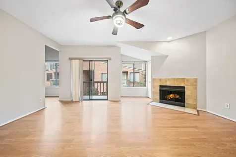 2023 Gentryside Drive 204 Houston TX 77077