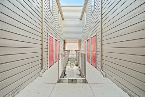 2023 Gentryside Drive 204 Houston TX 77077