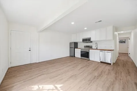 1011 W 10th Street 3 Houston TX 77008