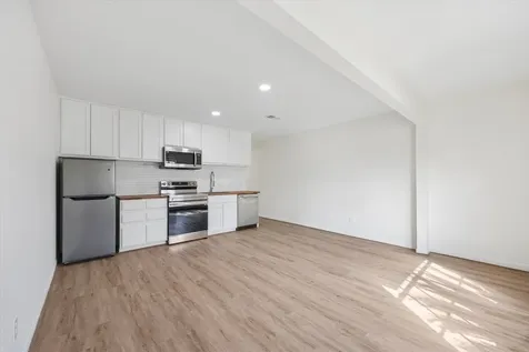 1011 W 10th Street 3 Houston TX 77008