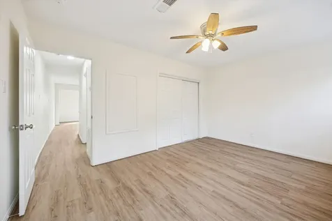 1011 W 10th Street 3 Houston TX 77008