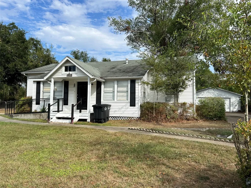 1402 East Avenue Katy TX 77493